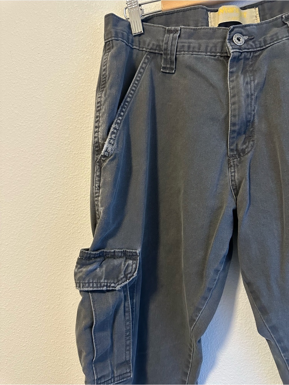 Wranglers Cargo Pants - Classic Utility Style - Picture 3 of 5